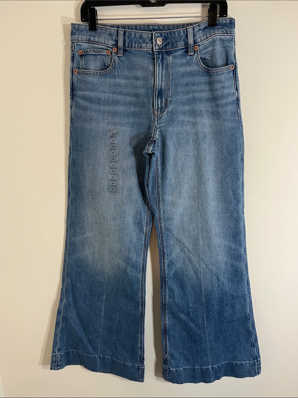 American Eagle high rise flare 6 NWOT